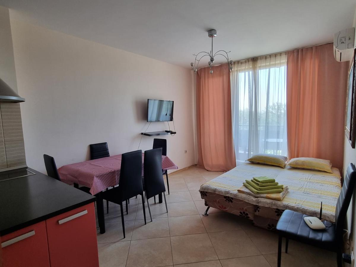 Fantasy Apartments Saint Constantine And Helena Resort Saints Constantine and Helena Exteriér fotografie
